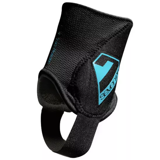 7iDP Control Ankle Support MBlack