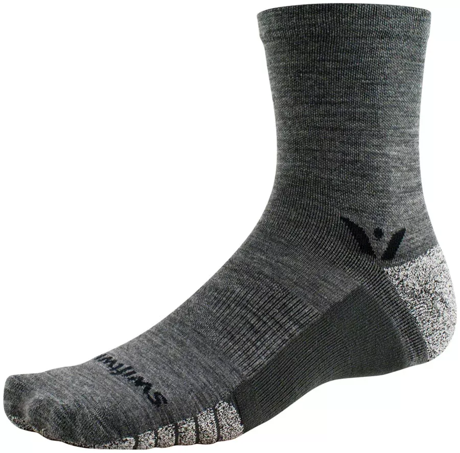 Swiftwick Flite XT Trail Mid Crew Socks - 5" Heather Medium